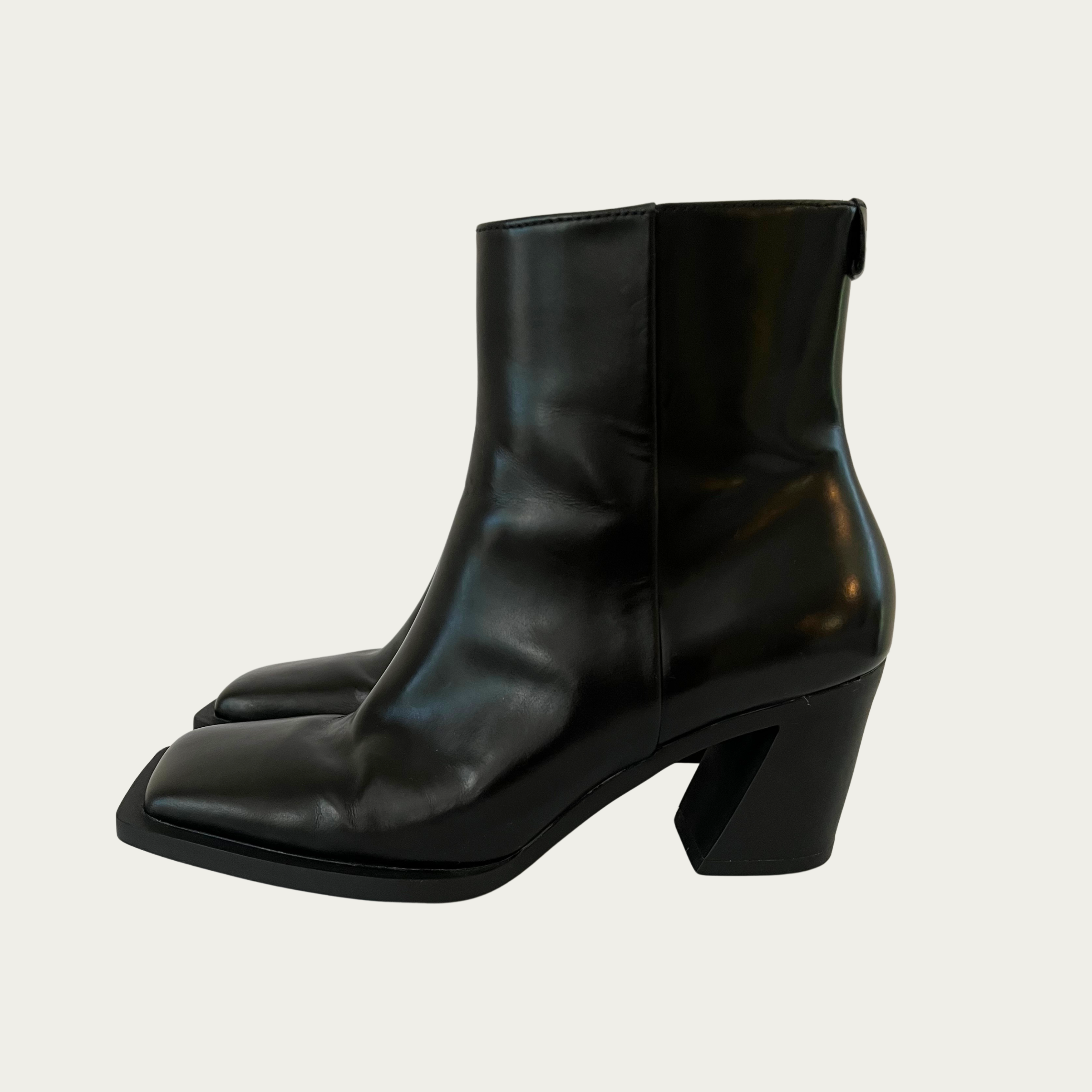 Camper KAROLE Black Leather Boots Size EU37/US7/UK4.