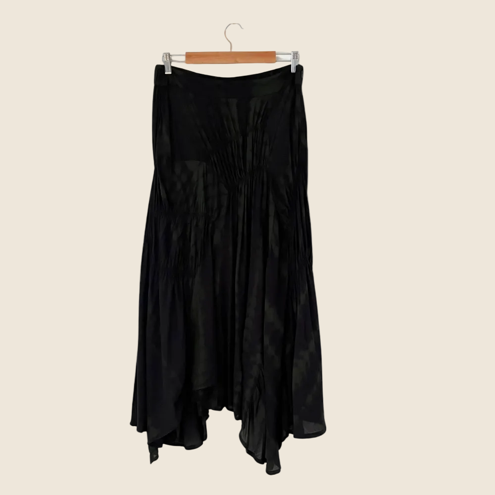 Alpha60 RAVEN Skirt in Black/Moss Size M.