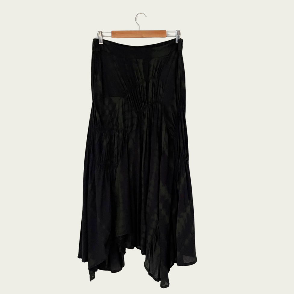 Alpha60 RAVEN Skirt in Black/Moss Size M.