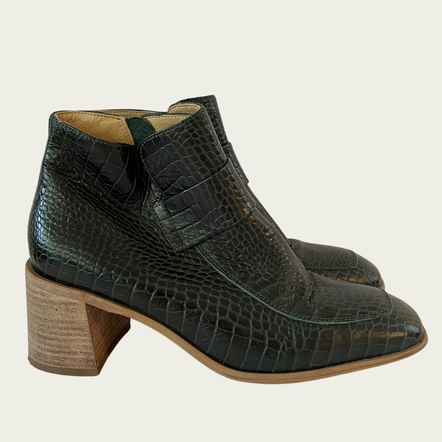 Miista E8 ELIN Boots in Croc Size 38.