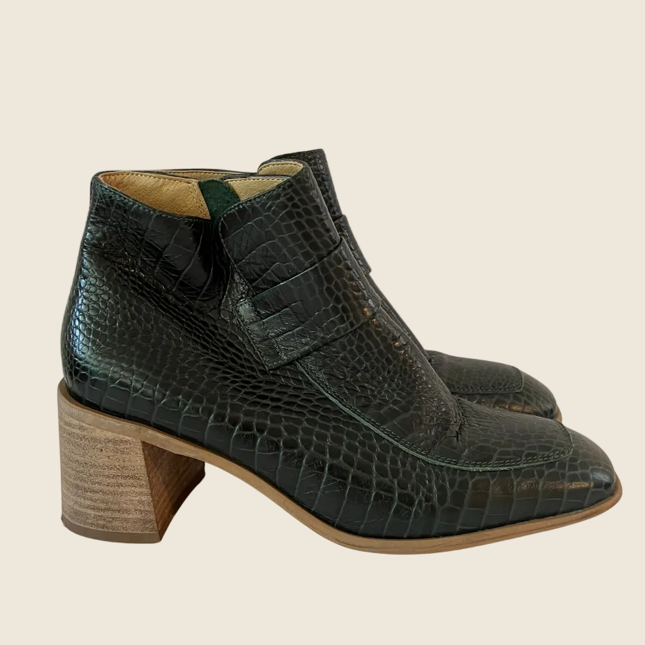 Miista E8 ELIN Boots in Croc Size 38.