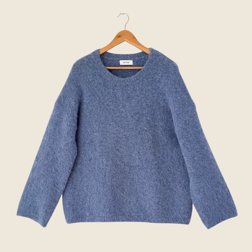 Henne Alpaca Sweater in Blue Size M/L.