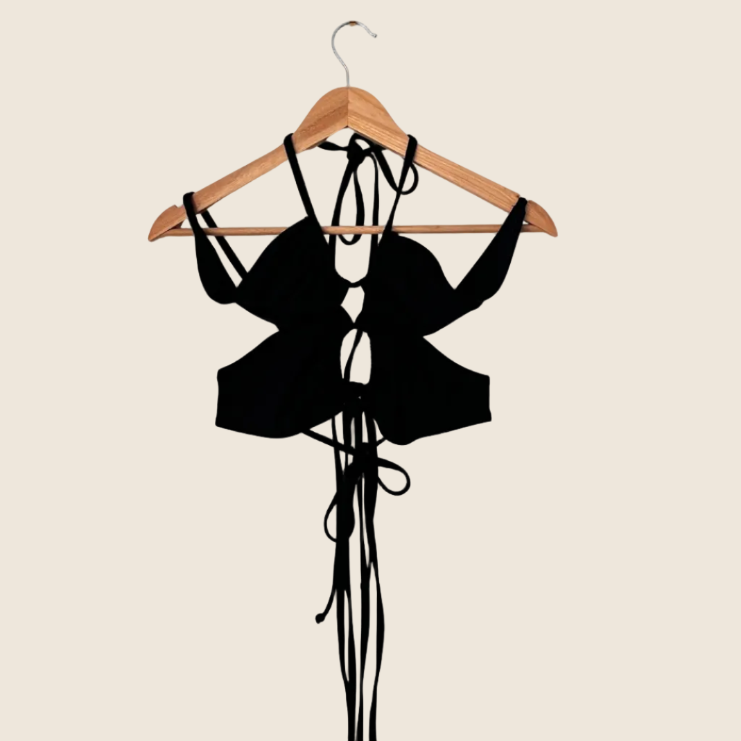 Emily Watson Cutout Crop Top Size XS/S.