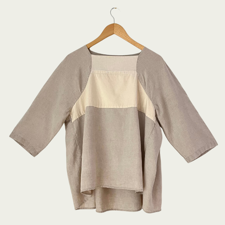 Veritecoeur Linen Back Gather Top in Kinari Size F/One Size.