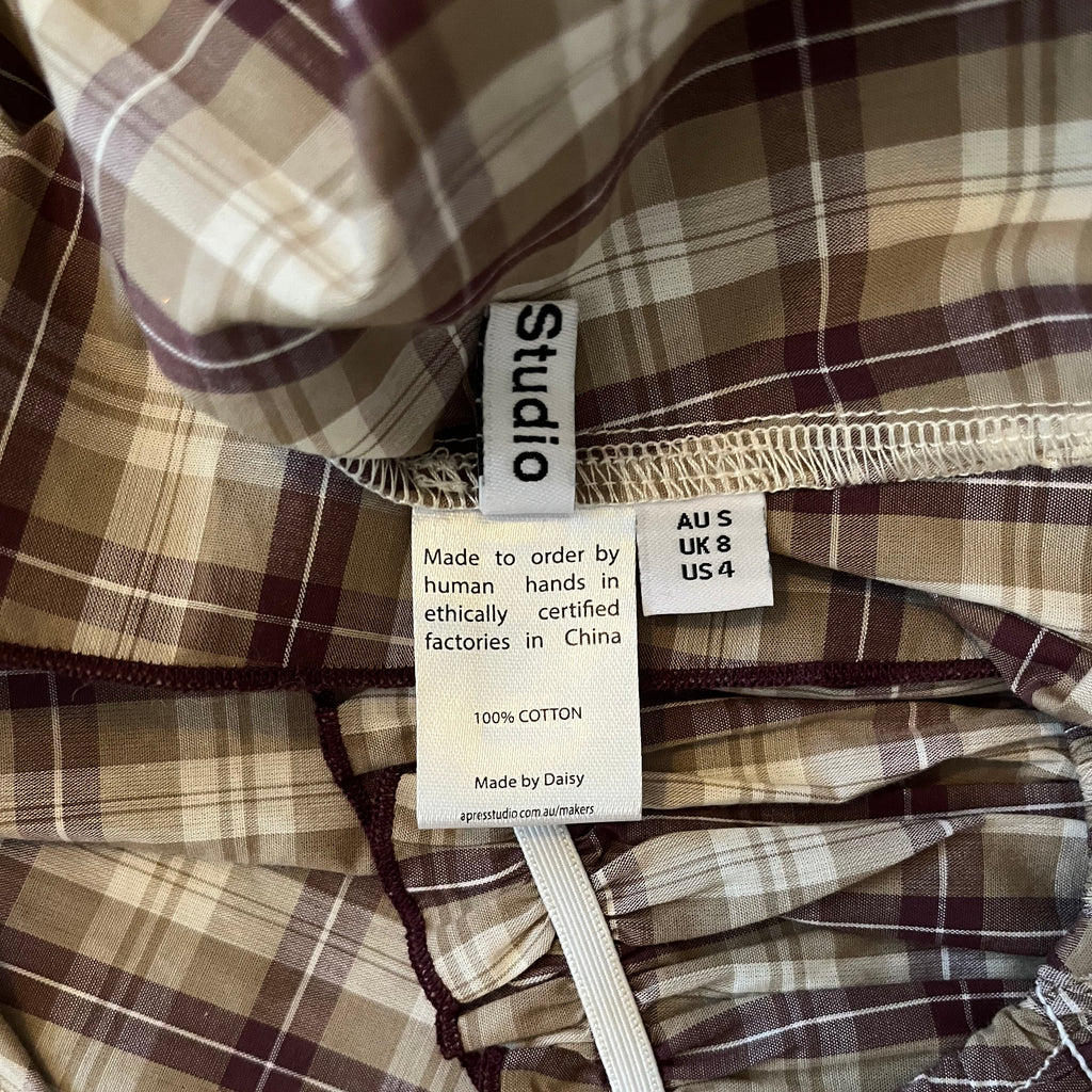 Après studios BNWOT SAMPLE BALLERINA Plaid Midi Dress.