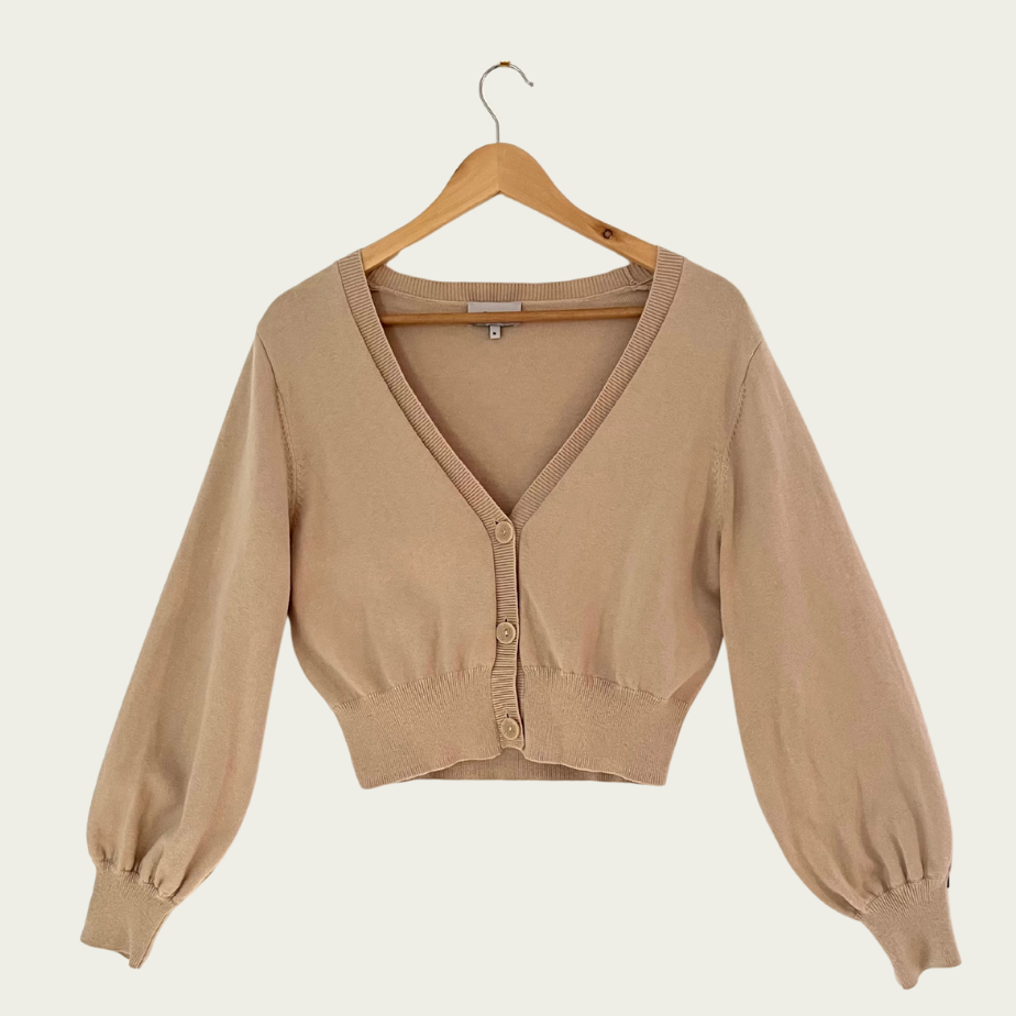 Ginia Cropped Cardigan in Oatmeal Size M.