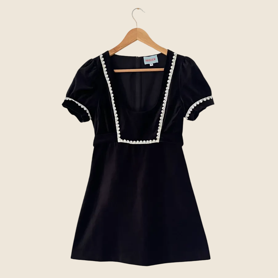 Sister Studios WEDNESDAY Dress Size 10.