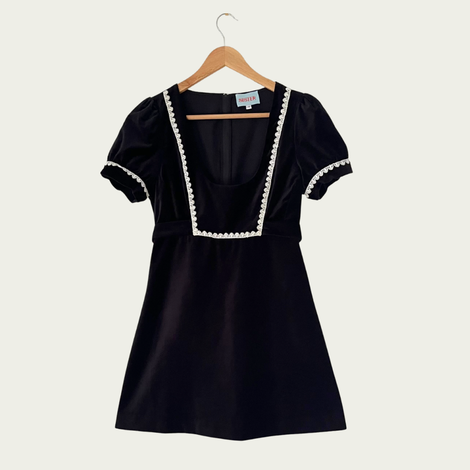 Sister Studios WEDNESDAY Dress Size 10.