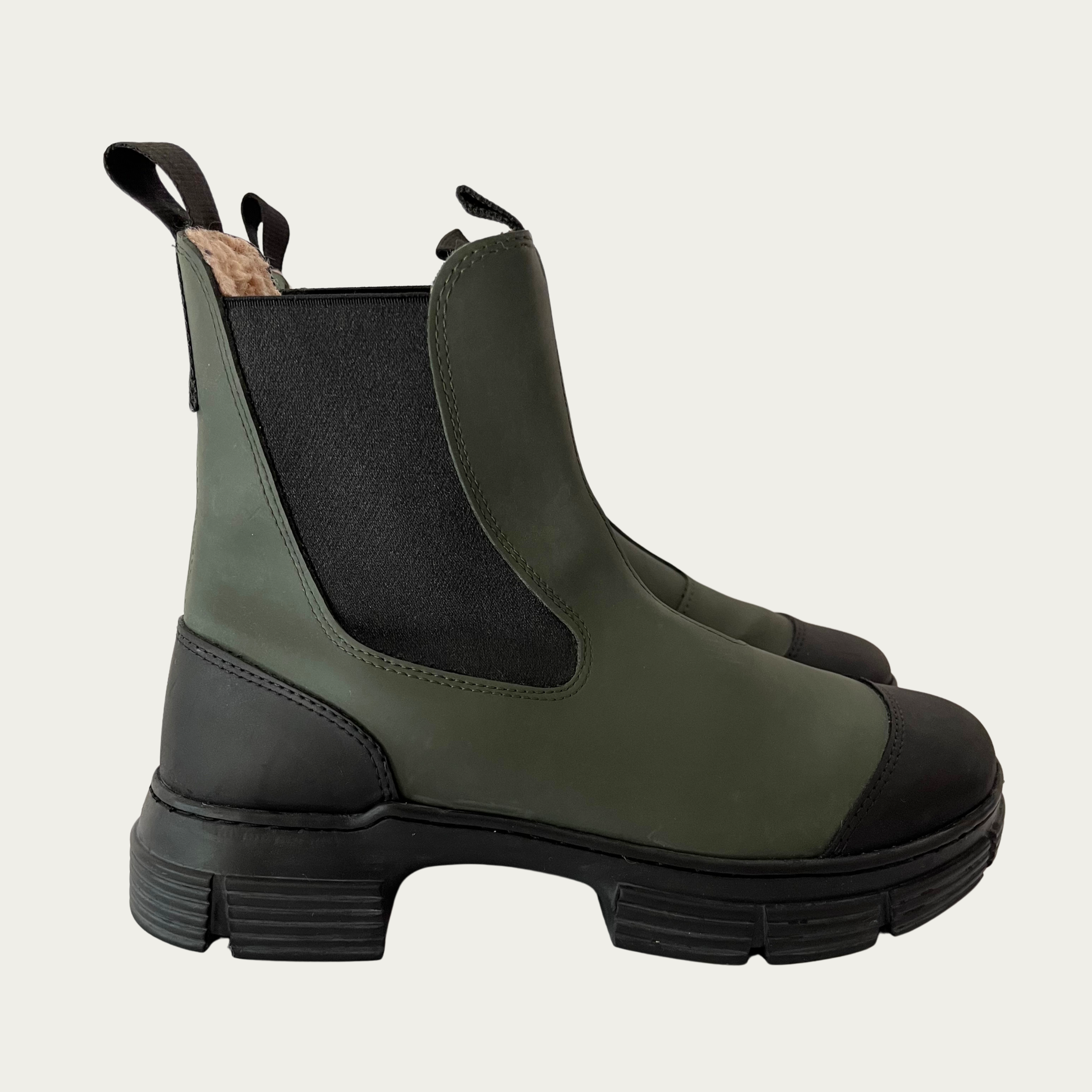 Ganni Faux Fur Lined/Rubber Chelsea Boot In Forest Night Size 37/AU6.