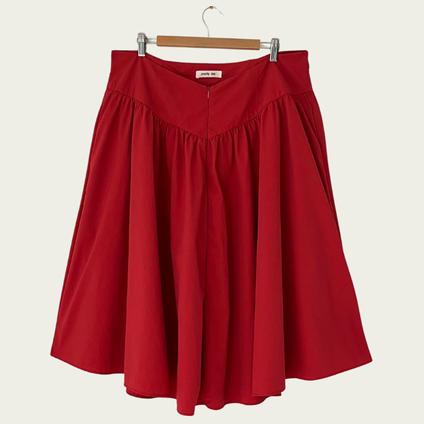 Peachy Den DEBA Skirt in Tomato Size XXL.
