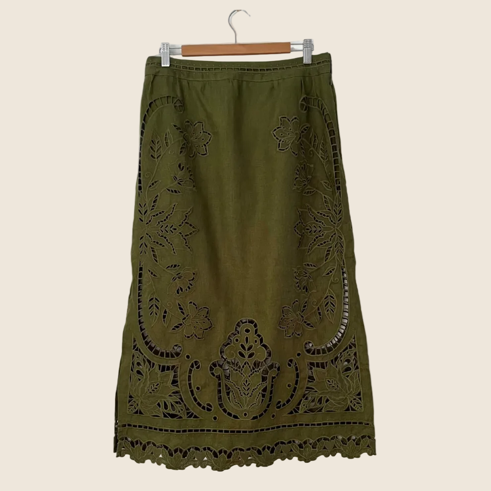 Farm Rio MAJESTIC GARDEN Midi Skirt Size M.