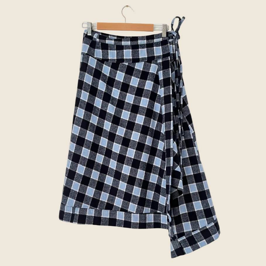 Susmies WESTWOOD Skirt Size M.