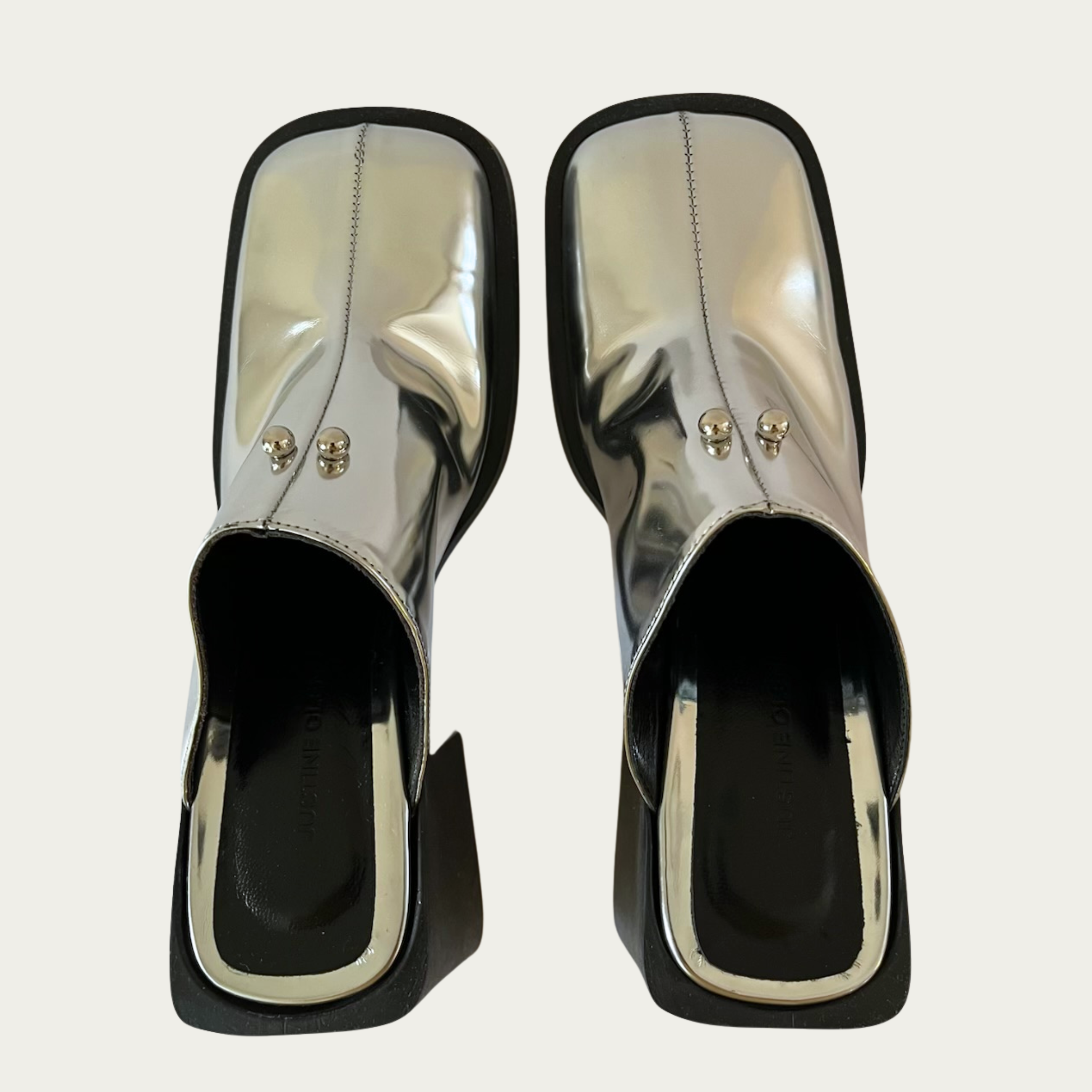 Justine Clenquet BNWB RAYA Mules in Silver Size IT37/US7/UK4.