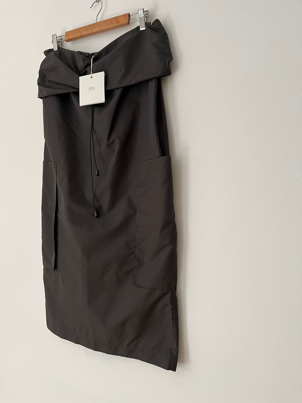 Harris Tapper CHAIMBERLAIN Skirt in Ashphalt.