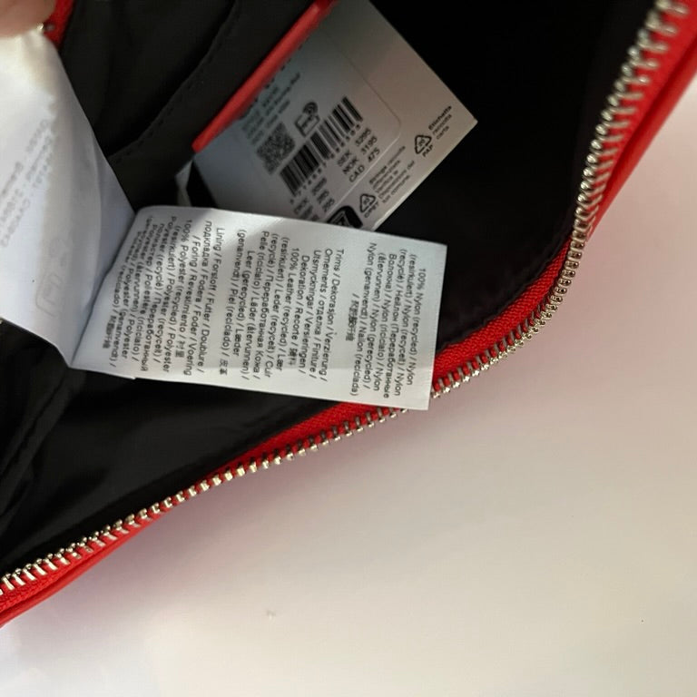 Ganni BNWT Small BUCKY Crossbody Bag in Racing Red.