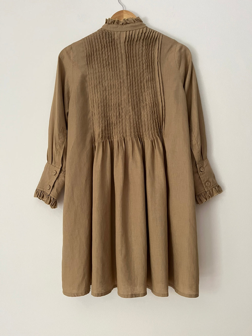 Morton Mac Linen Shirt Dress in Light Brown.