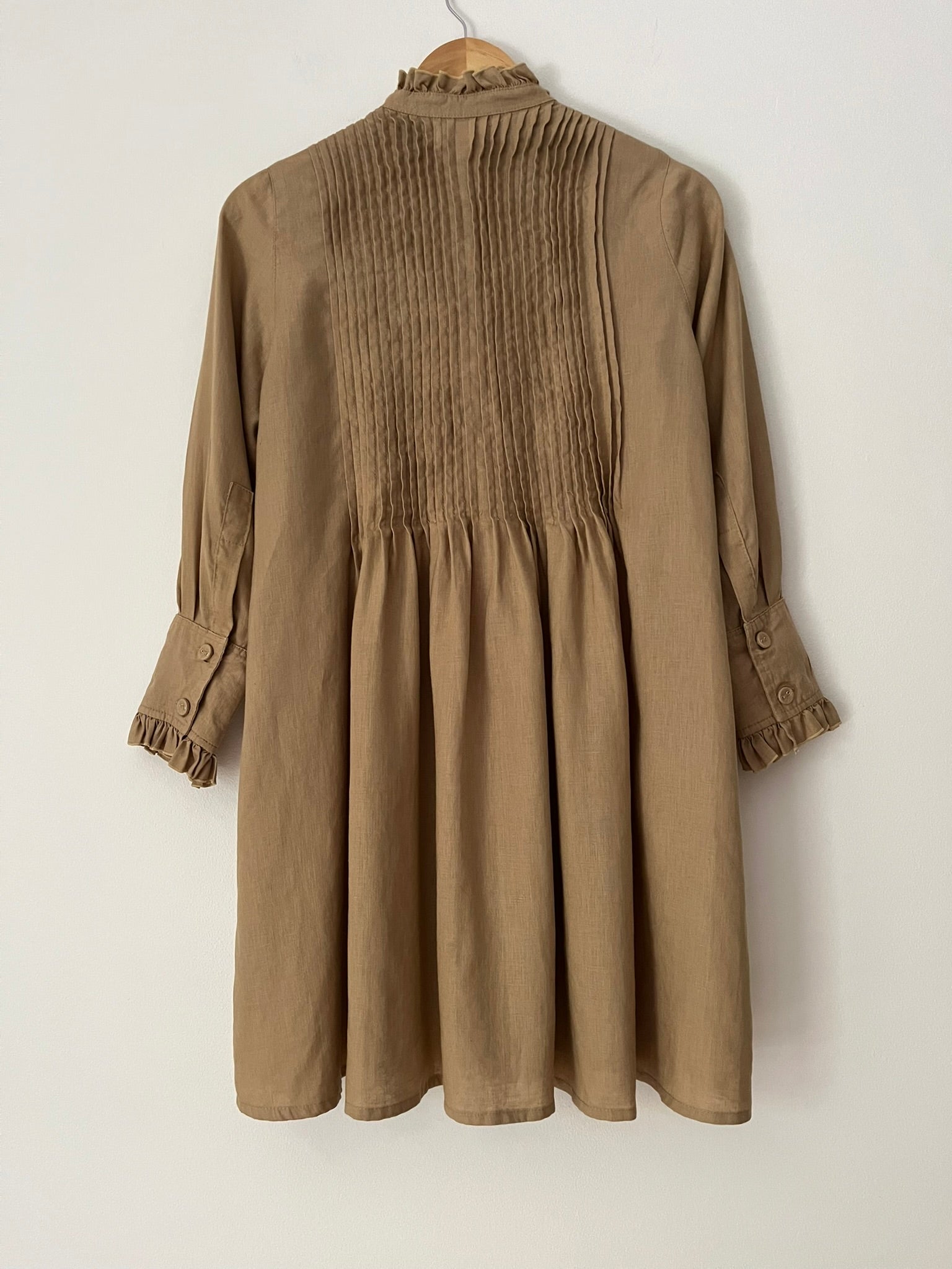 Morton Mac Linen Shirt Dress in Light Brown.