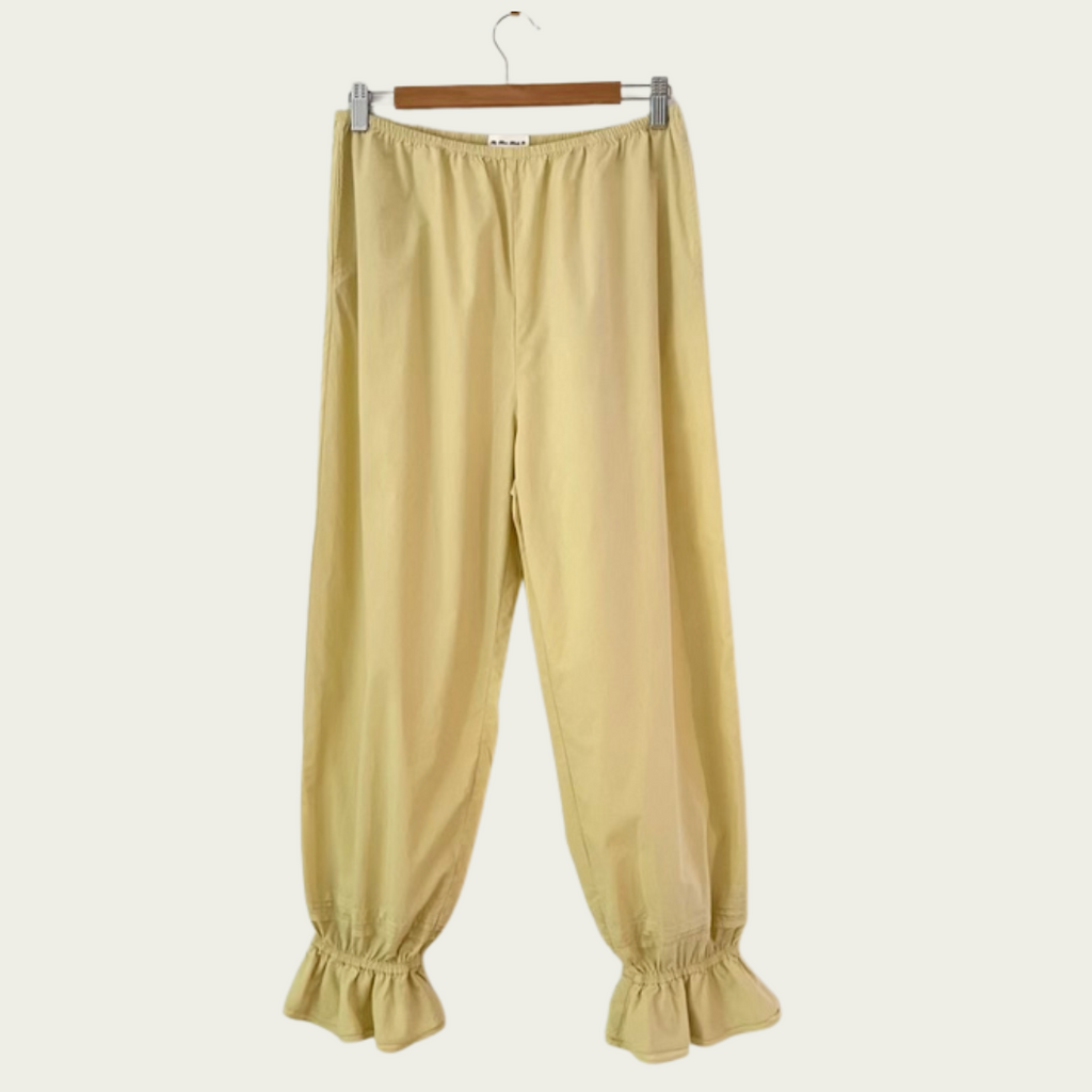 My Mum Made It RUFFLE BLOOM Pants in Butternut Size M.