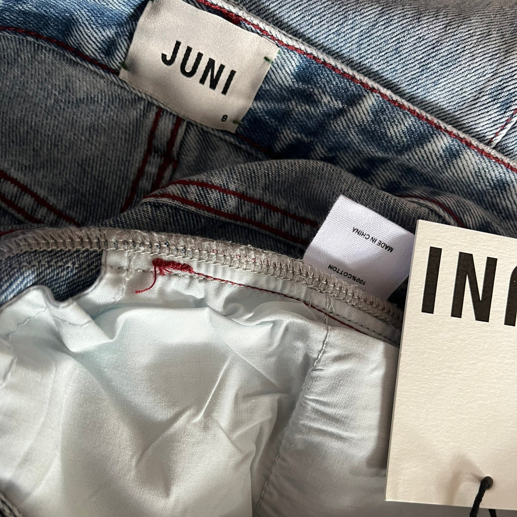 Juni TAYLOR BNWT Jeans in Rose Embroidery.