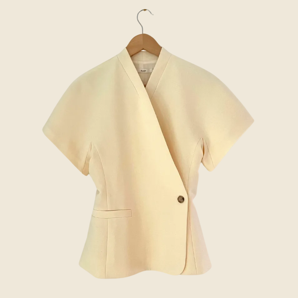 Ruby NZ BNWT COCO Short Sleeve Blazer Blouse Size 6/XS.
