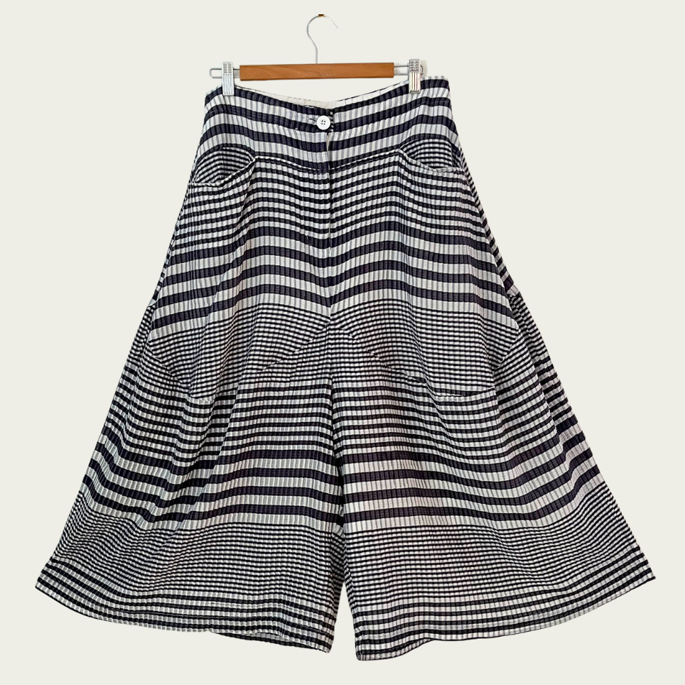 Alpha60 Wide Leg Cropped Pants Size S.
