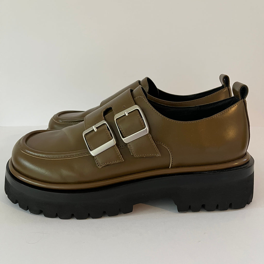Alpha60 EZRA Loafer in Olive Size 42.