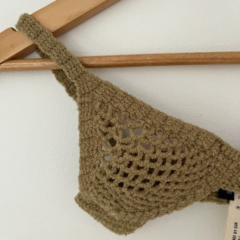 Isa Boulder EXPLORE crochet-knit bra in Beige.
