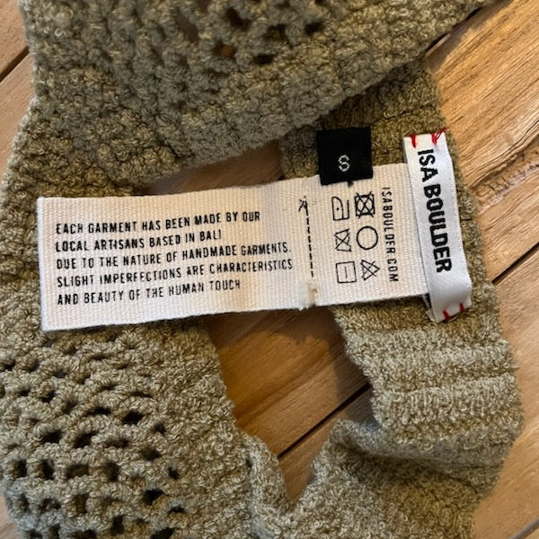 Isa Boulder EXPLORE crochet-knit bra in Beige.