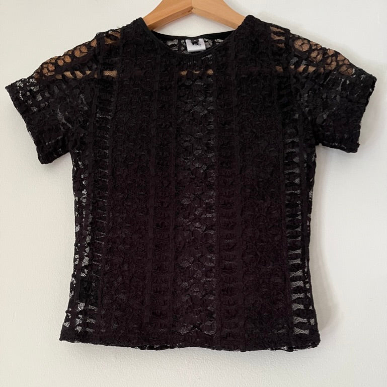 Beasha SOPHIA LACE BABY Tee in Black.