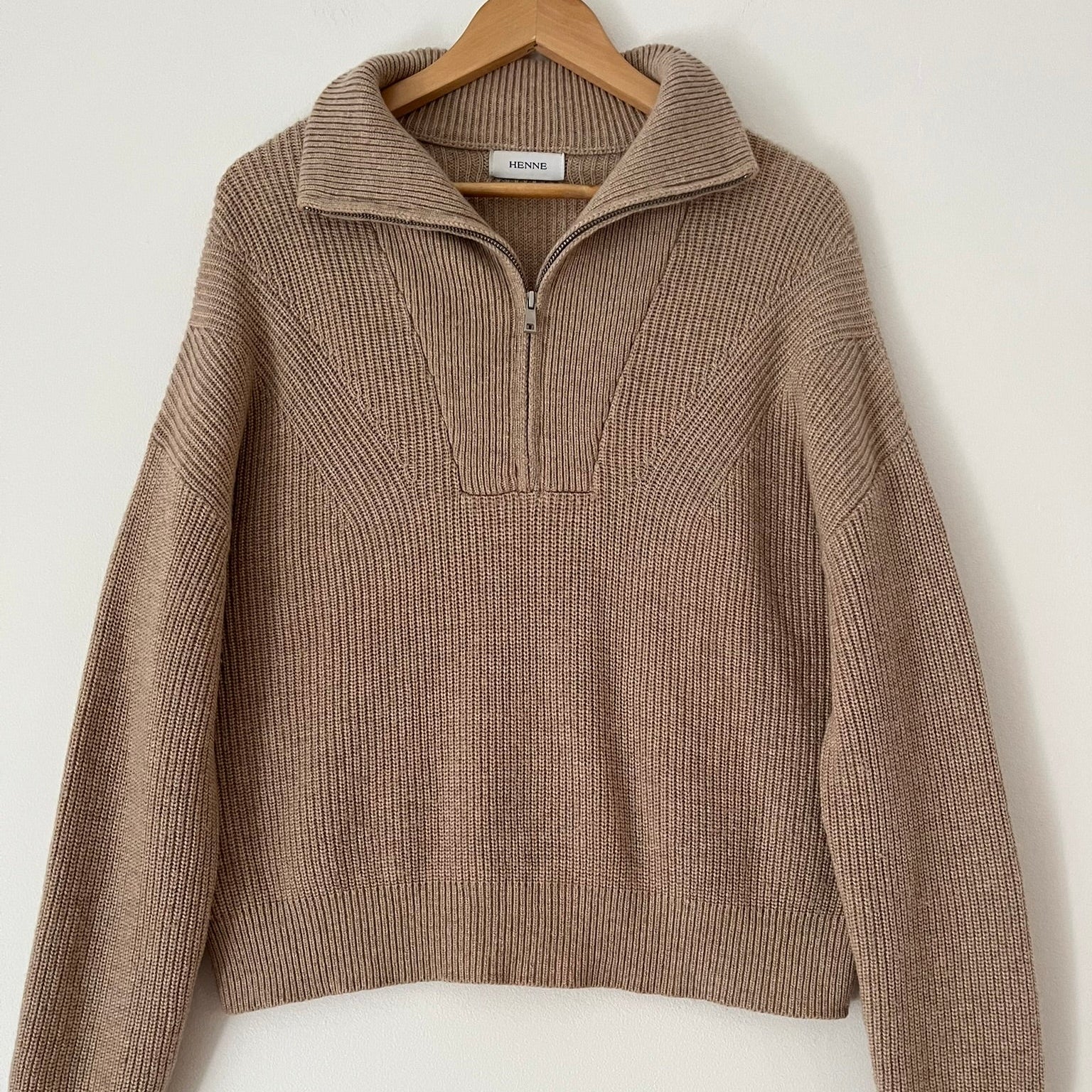 Henne DARIO Knit Sweater.