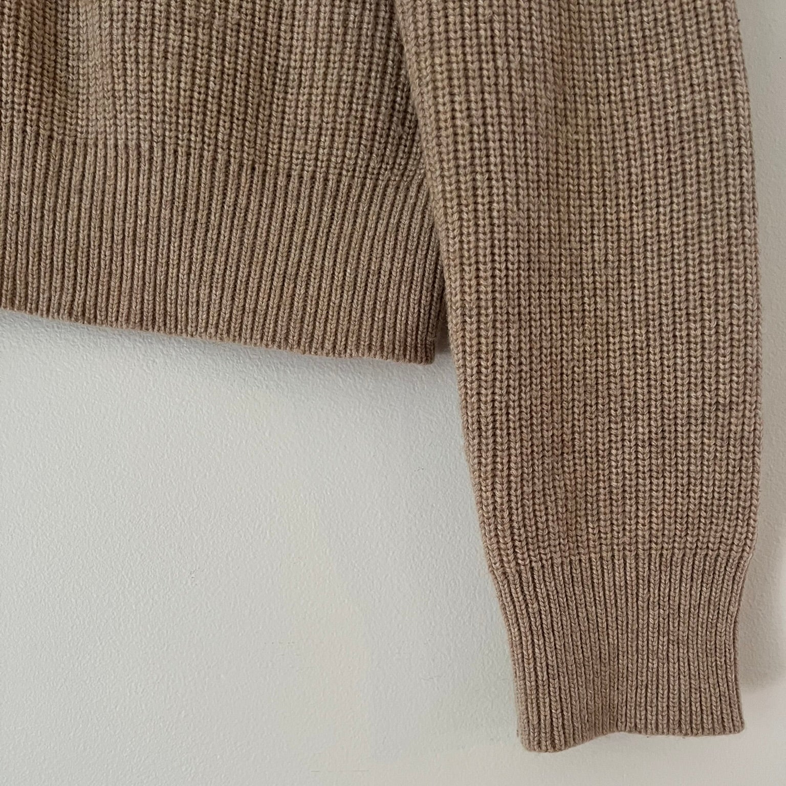 Henne DARIO Knit Sweater.