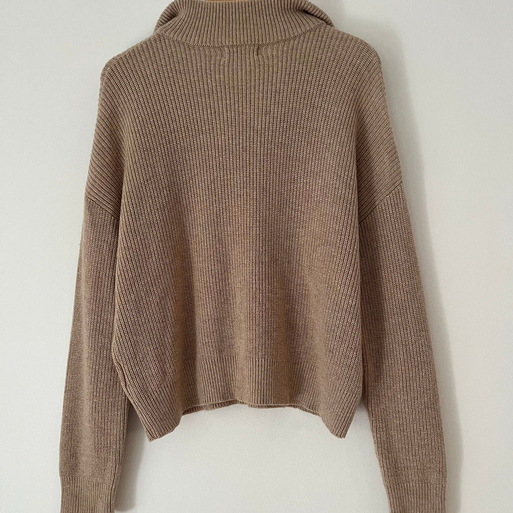 Henne DARIO Knit Sweater.