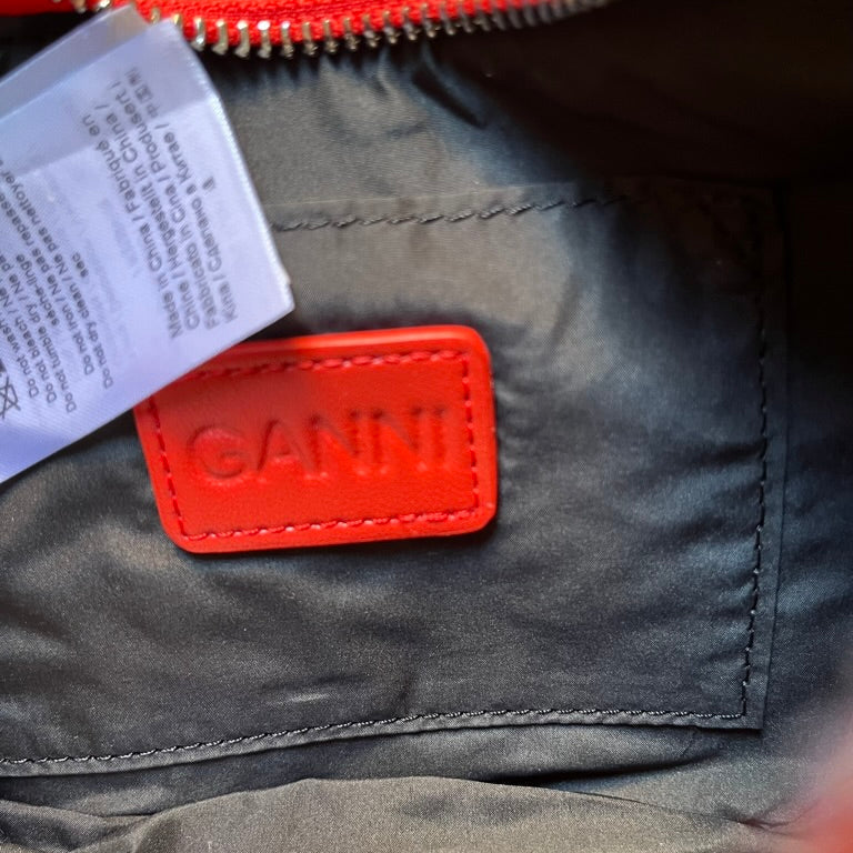 Ganni BNWT Small BUCKY Crossbody Bag in Racing Red.