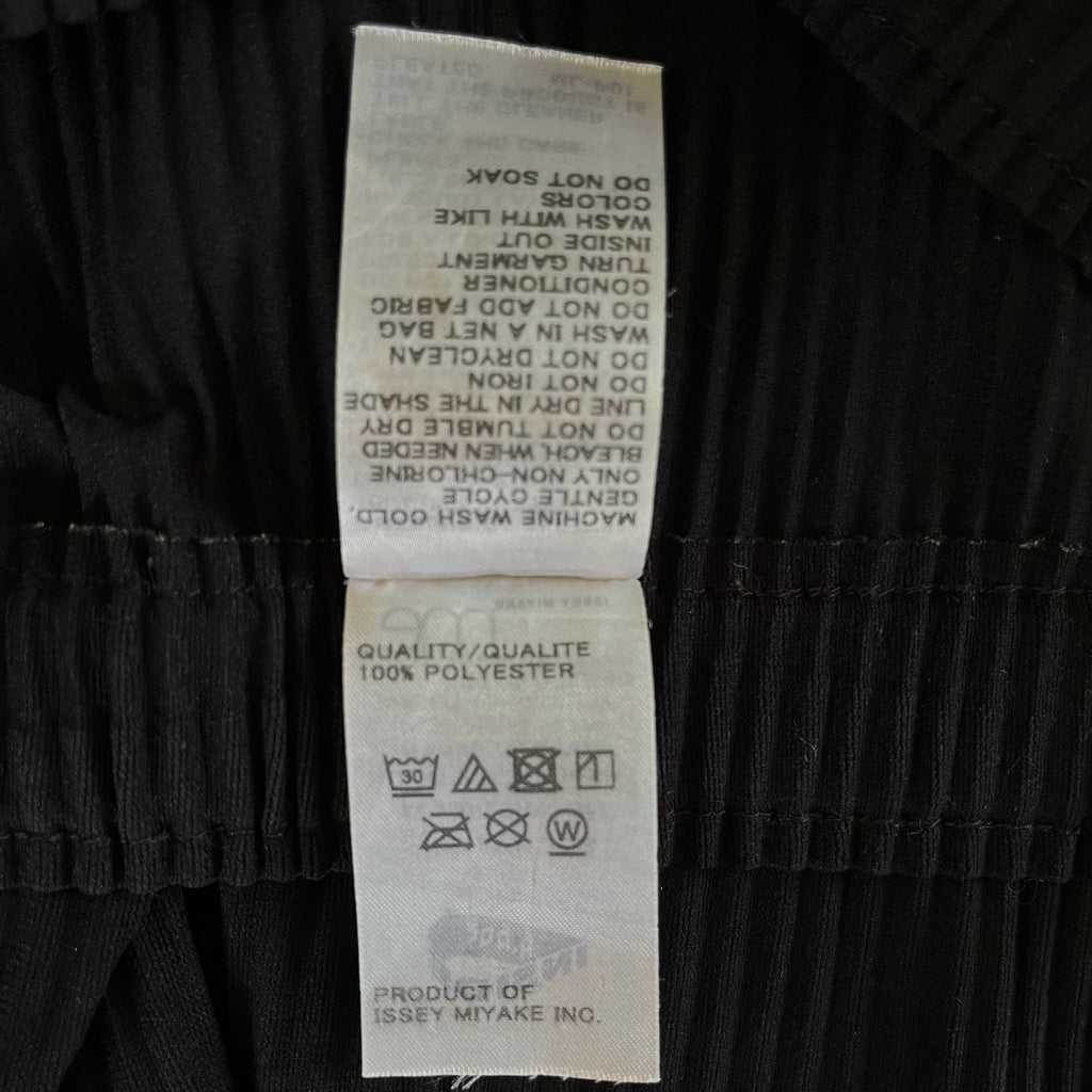 ME By Issey Miyake Pleated Trousers Size S.