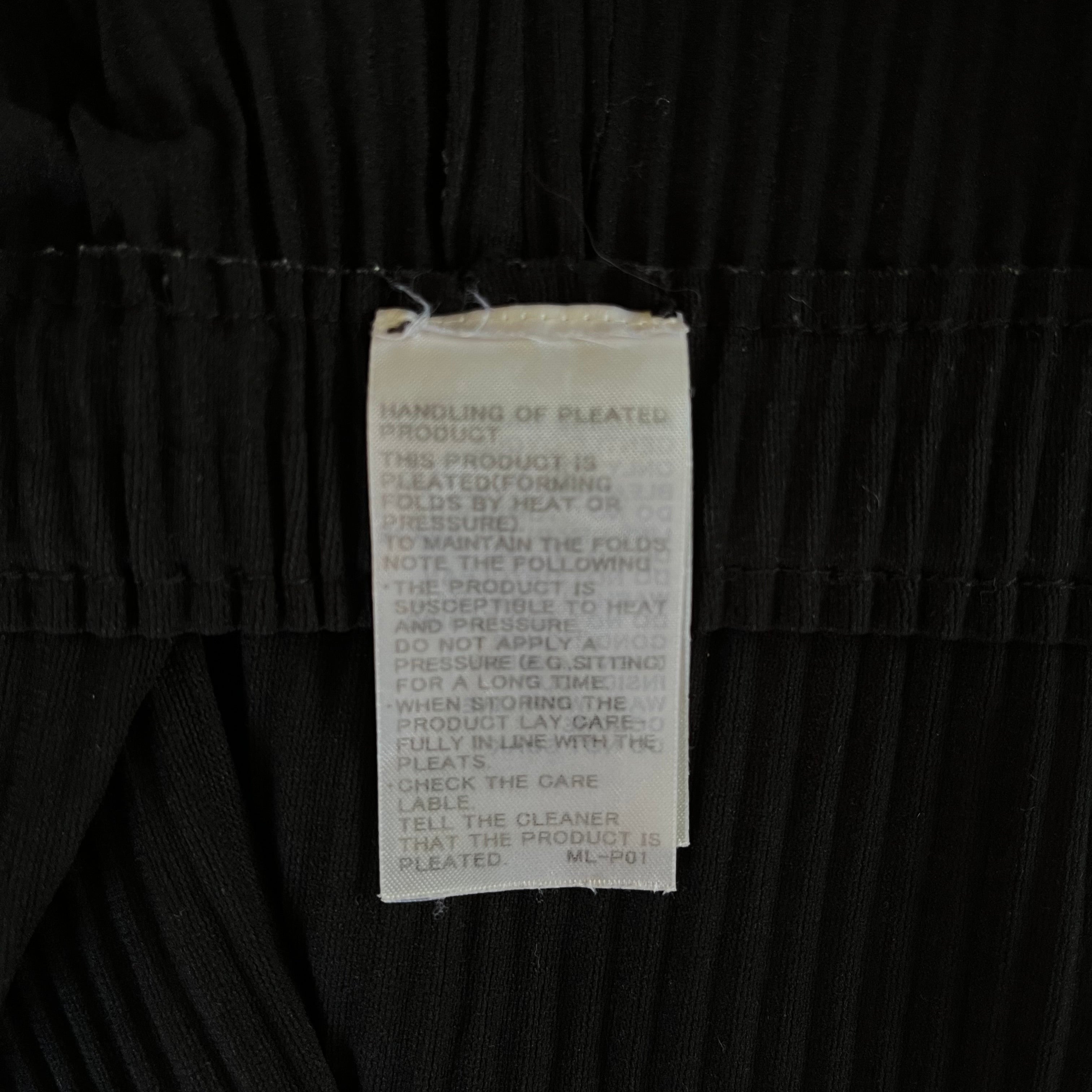 ME By Issey Miyake Pleated Trousers Size S.