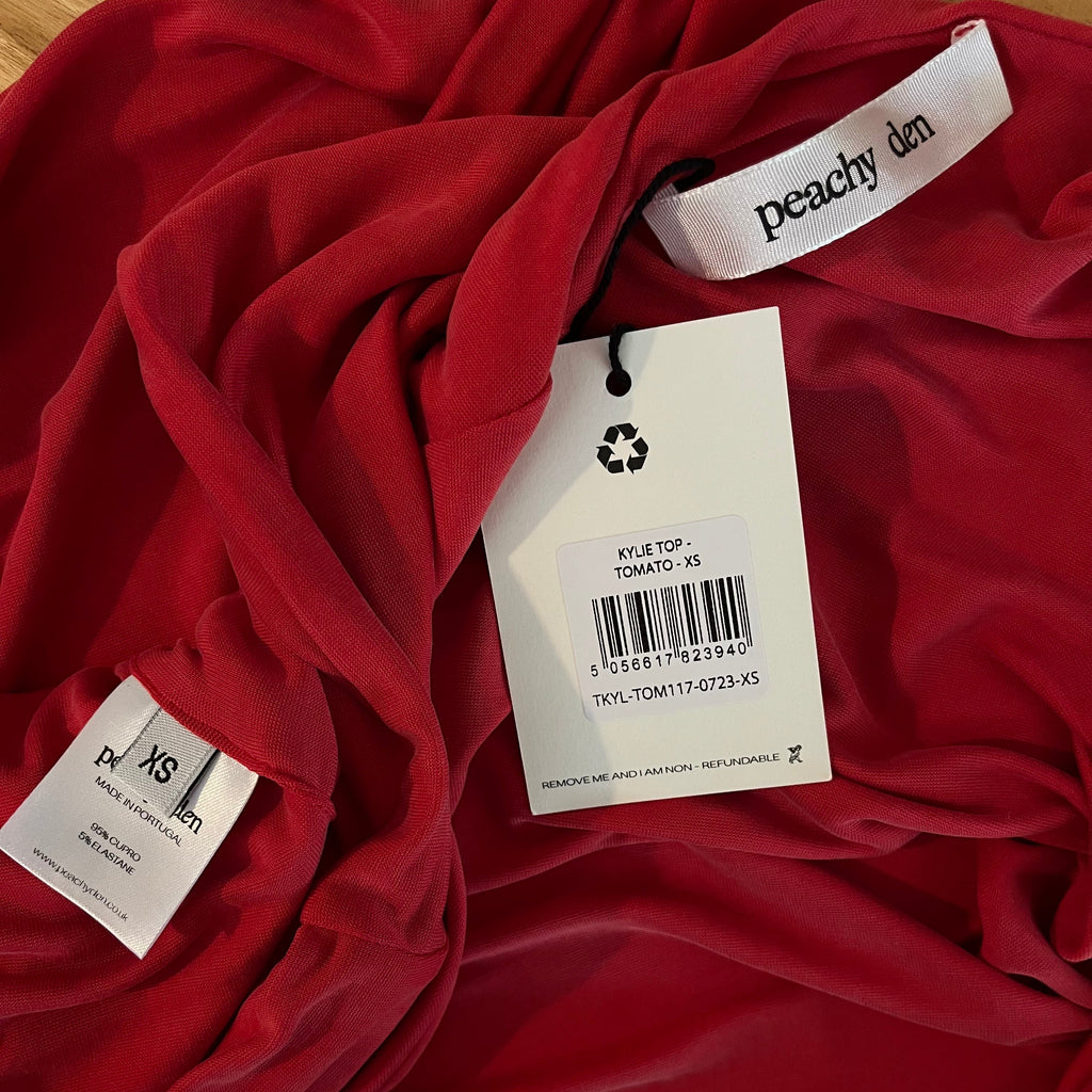 Peachy Den BNWT KYLIE Top in Tomato Size XS.