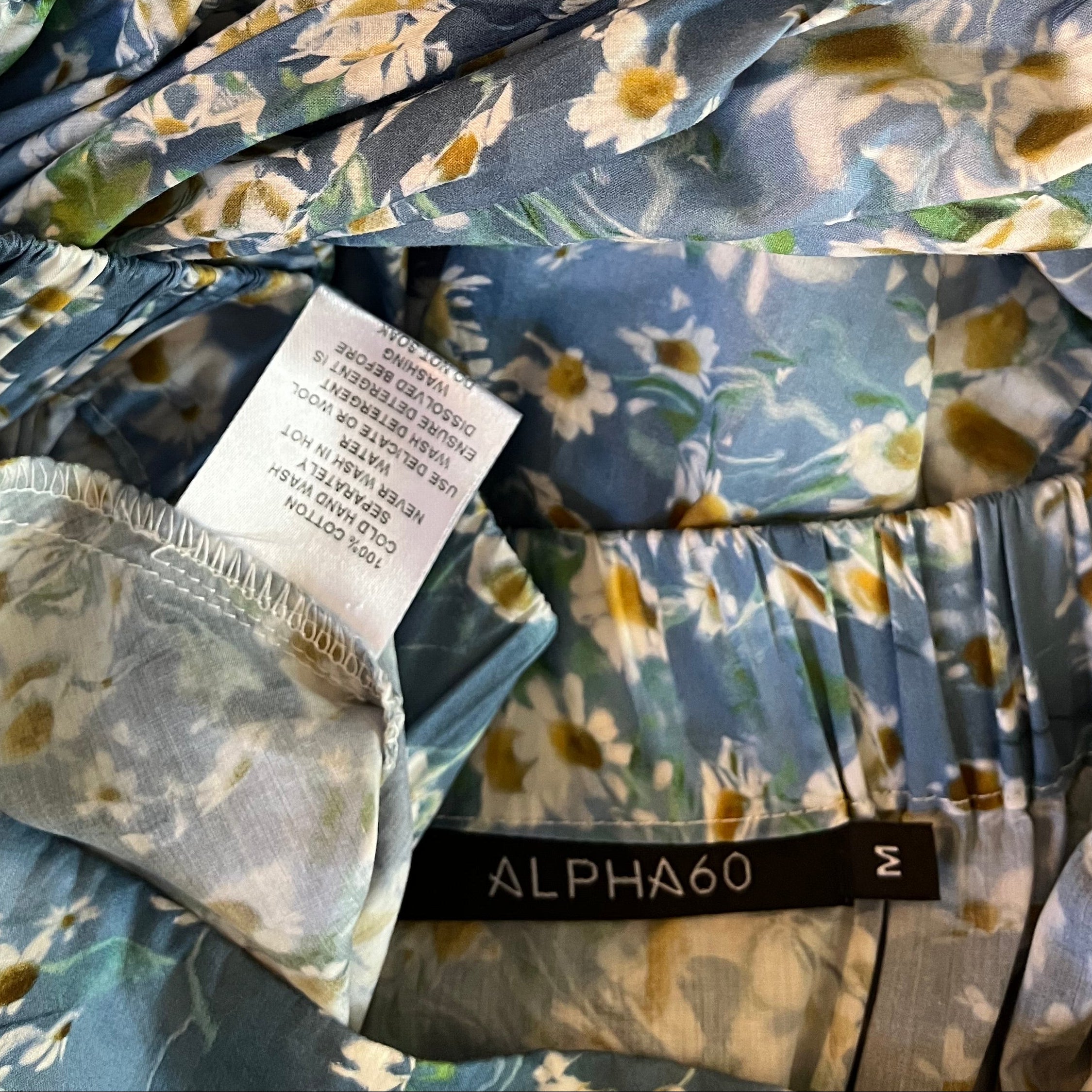 Alpha60 RAVEN Skirt in Blue Floral Size M.