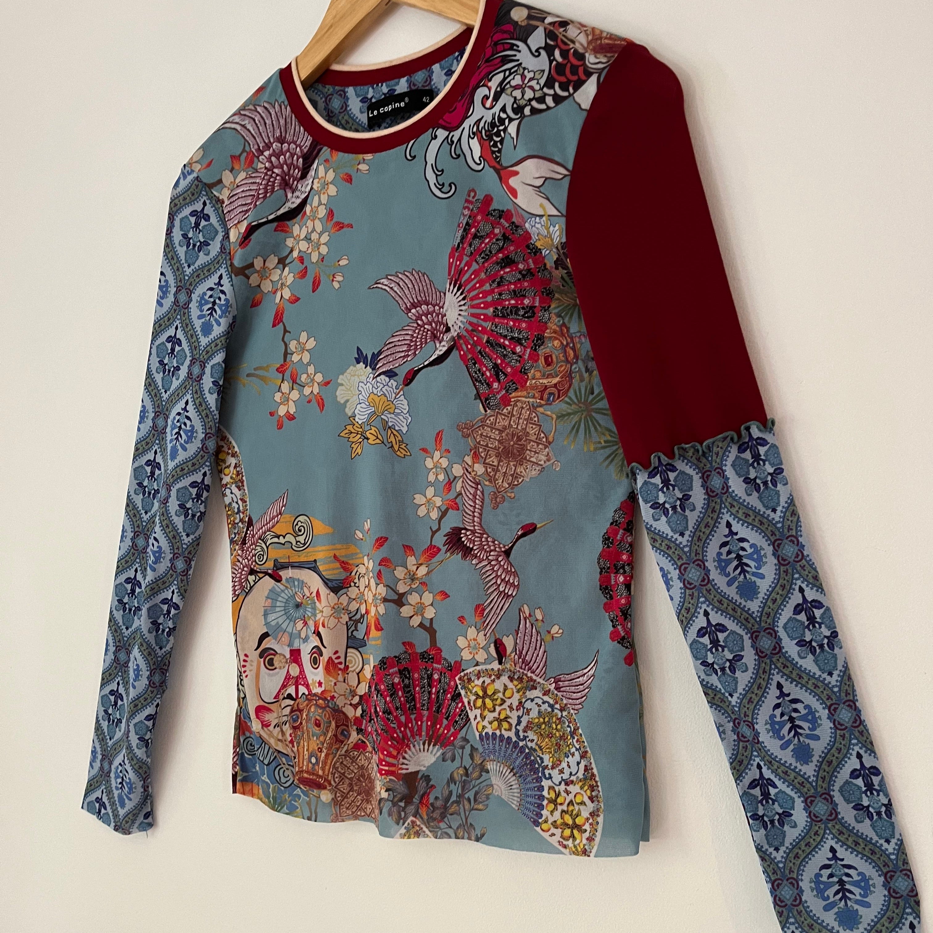 Le Copine/Cop Copine Mesh Graphic Top Size 42/L.