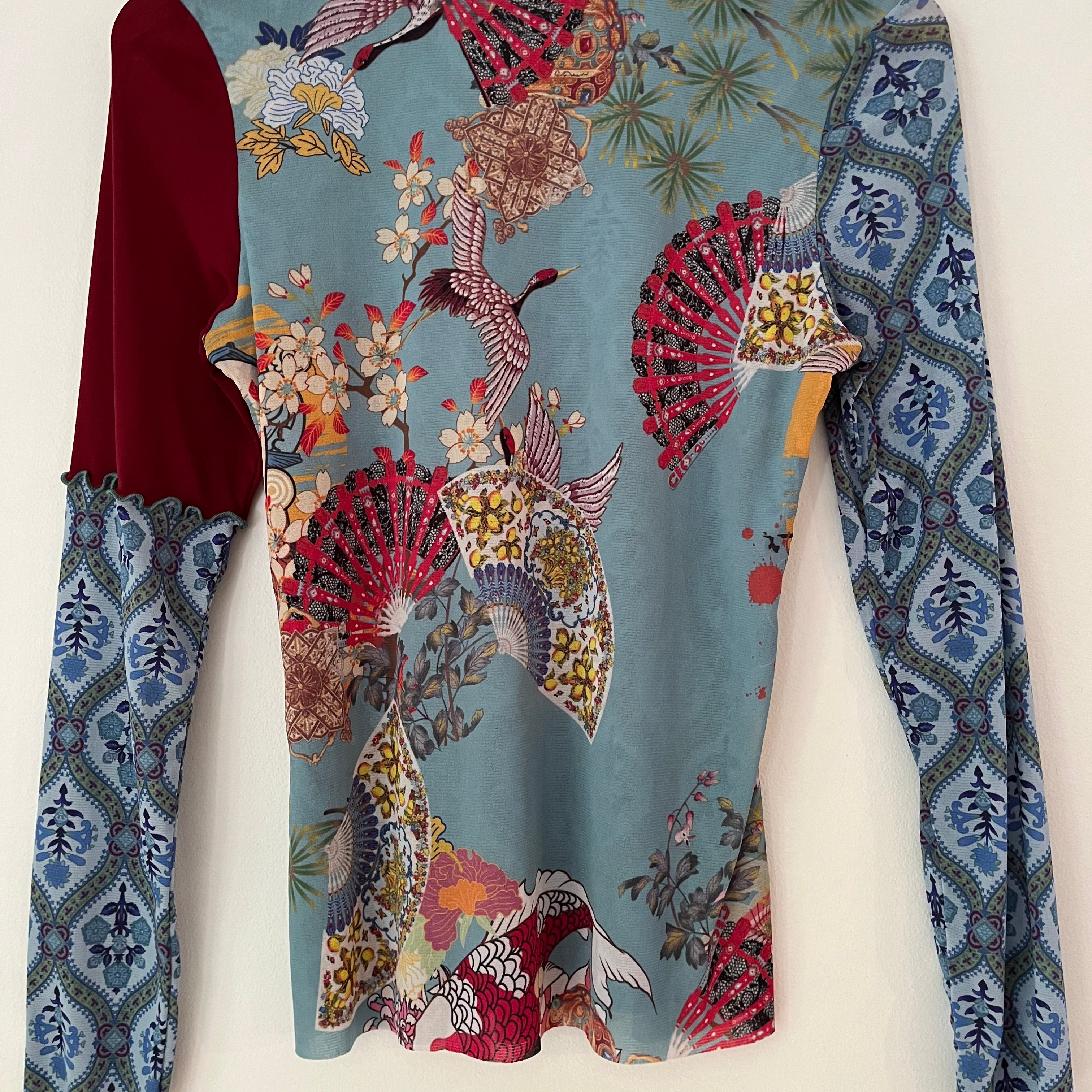 Le Copine/Cop Copine Mesh Graphic Top Size 42/L.