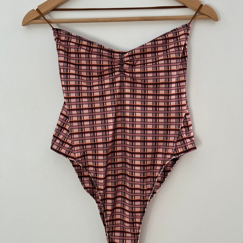 Apres Studios BNWT CINDY One Piece Swimwear Size M.