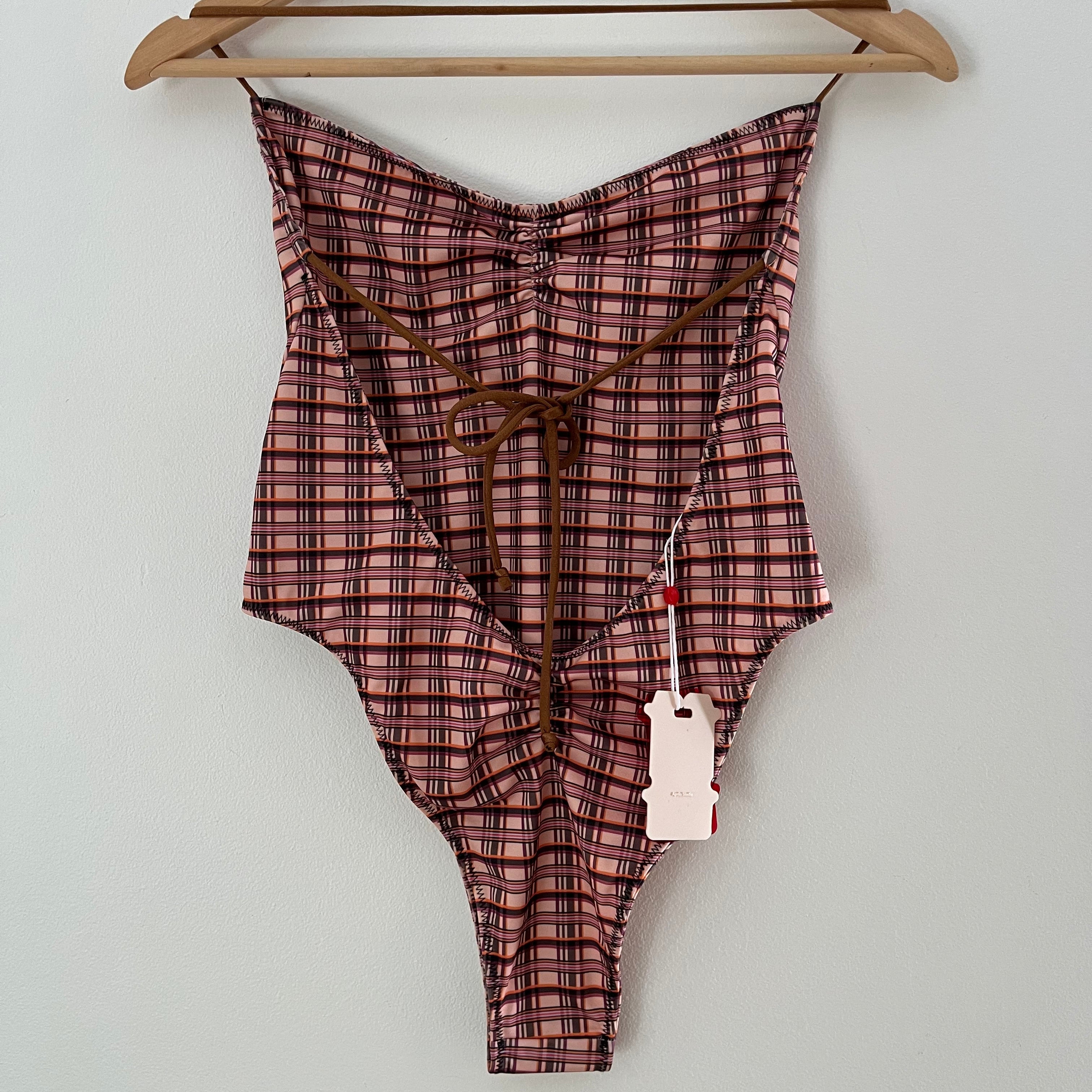 Apres Studios BNWT CINDY One Piece Swimwear Size M.