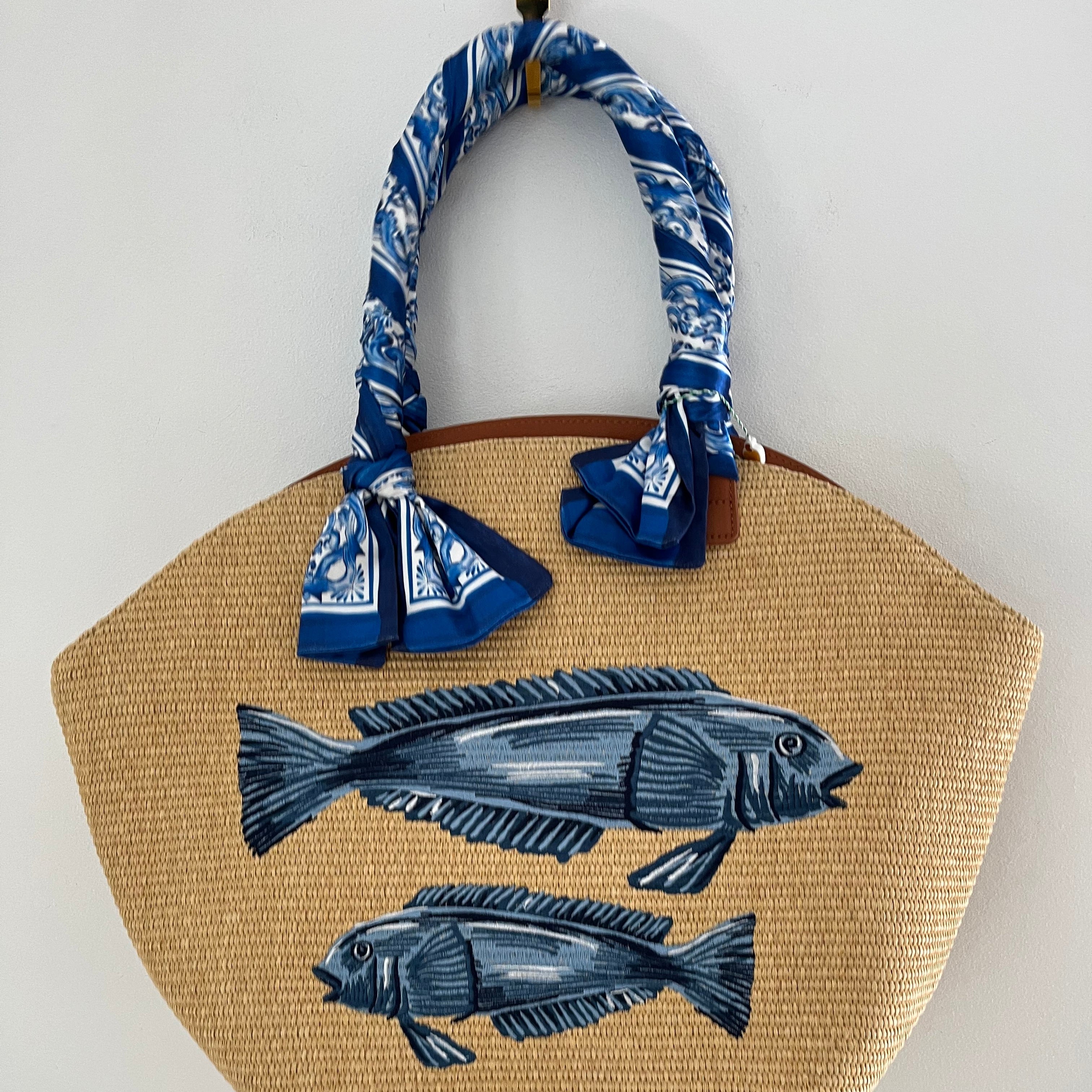 Farm Rio BNWT GARDEN TILES Raffia Shell Tote Bag.