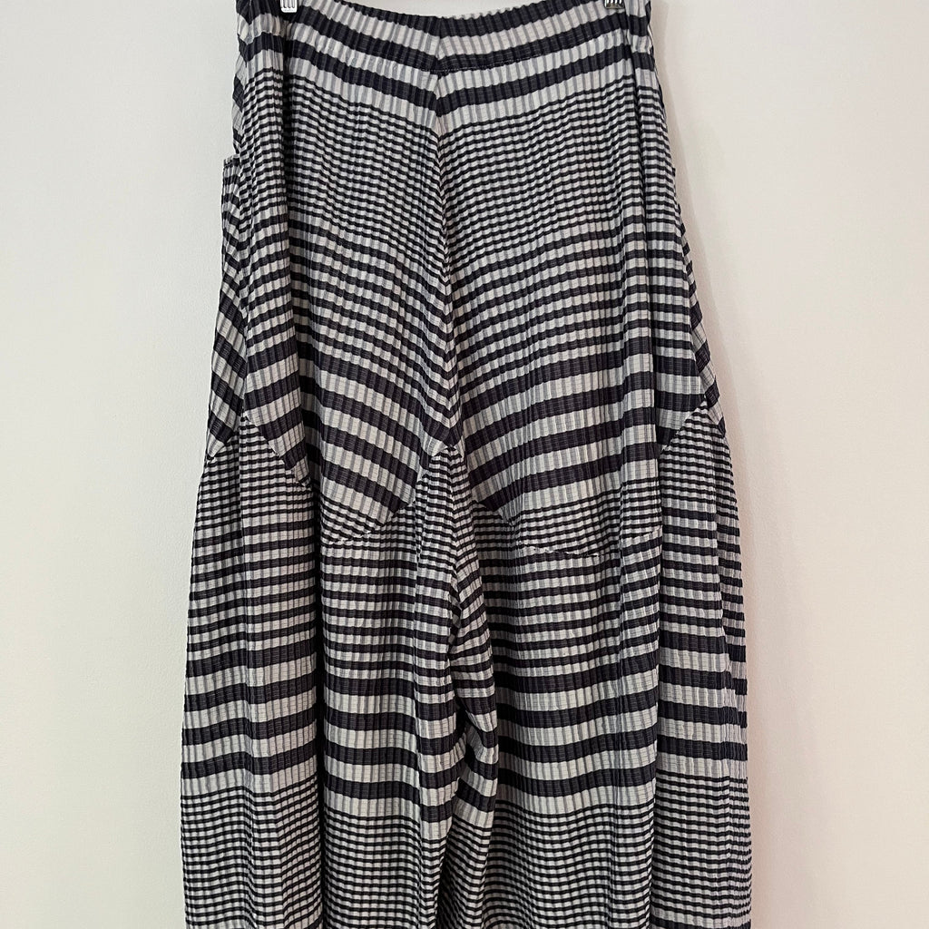 Alpha60 Wide Leg Cropped Pants Size S.