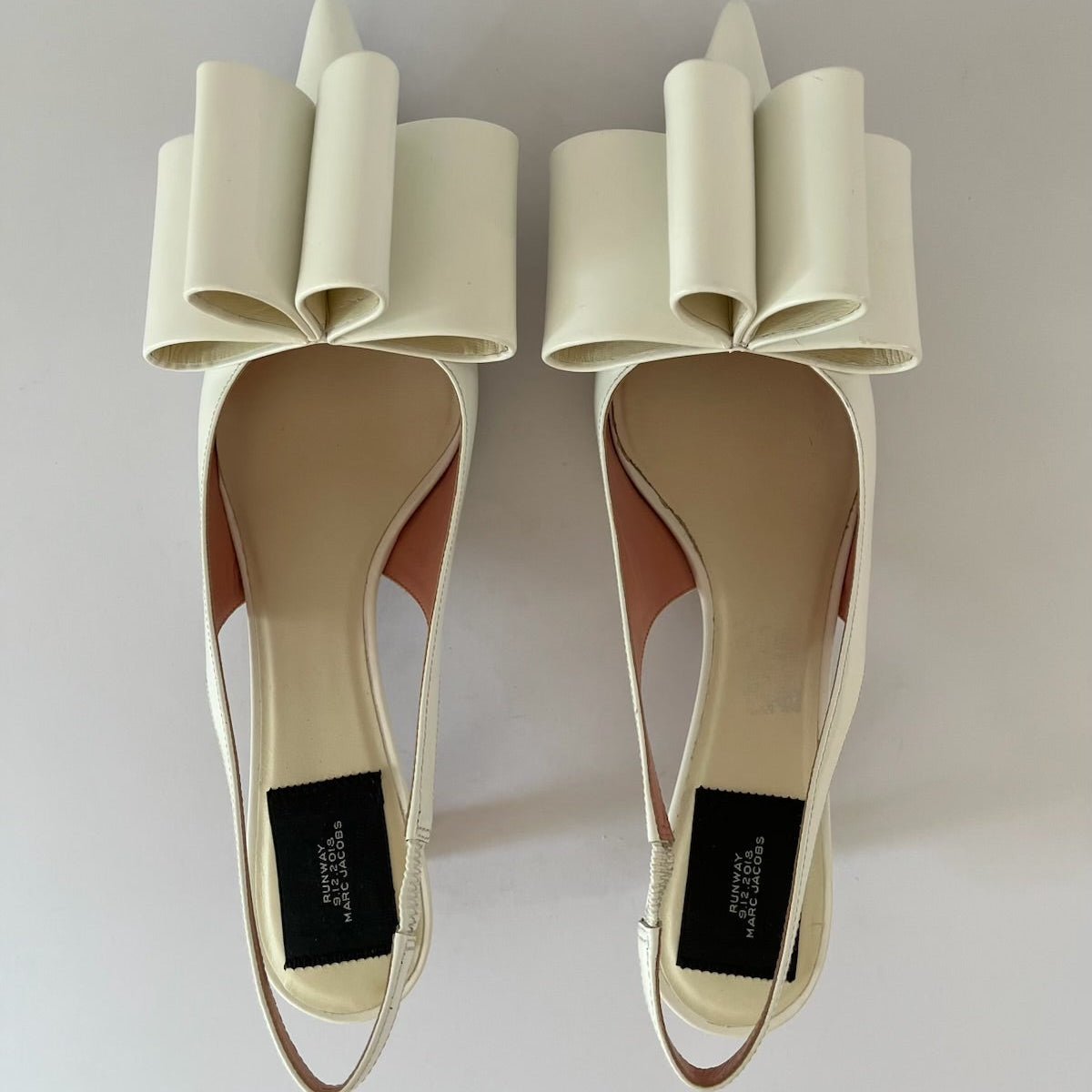 Marc Jacobs Runway Leather Bow Heels Size 39/US8.