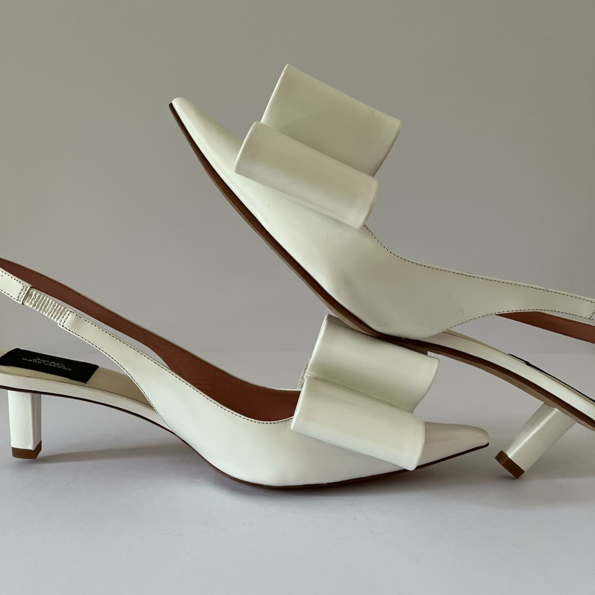 Marc Jacobs Runway Leather Bow Heels Size 39/US8.