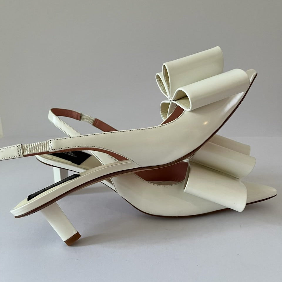 Marc Jacobs Runway Leather Bow Heels Size 39/US8.
