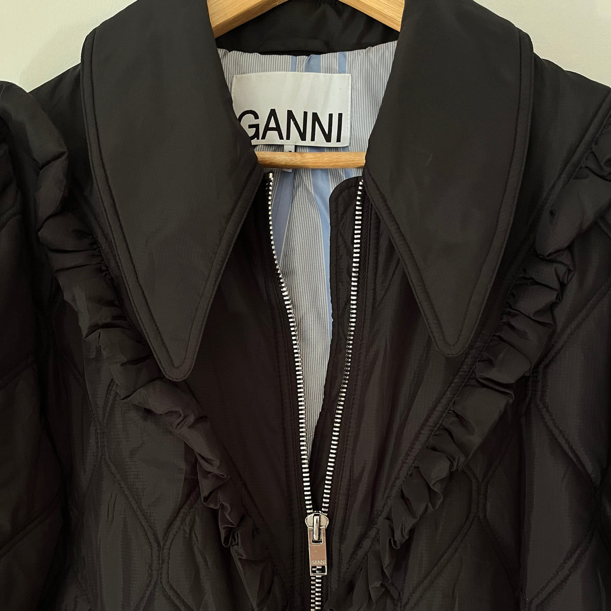 Ganni Ruffle Trimmed Quilted Jacket Size 42/L-XL. – Pippa Riot