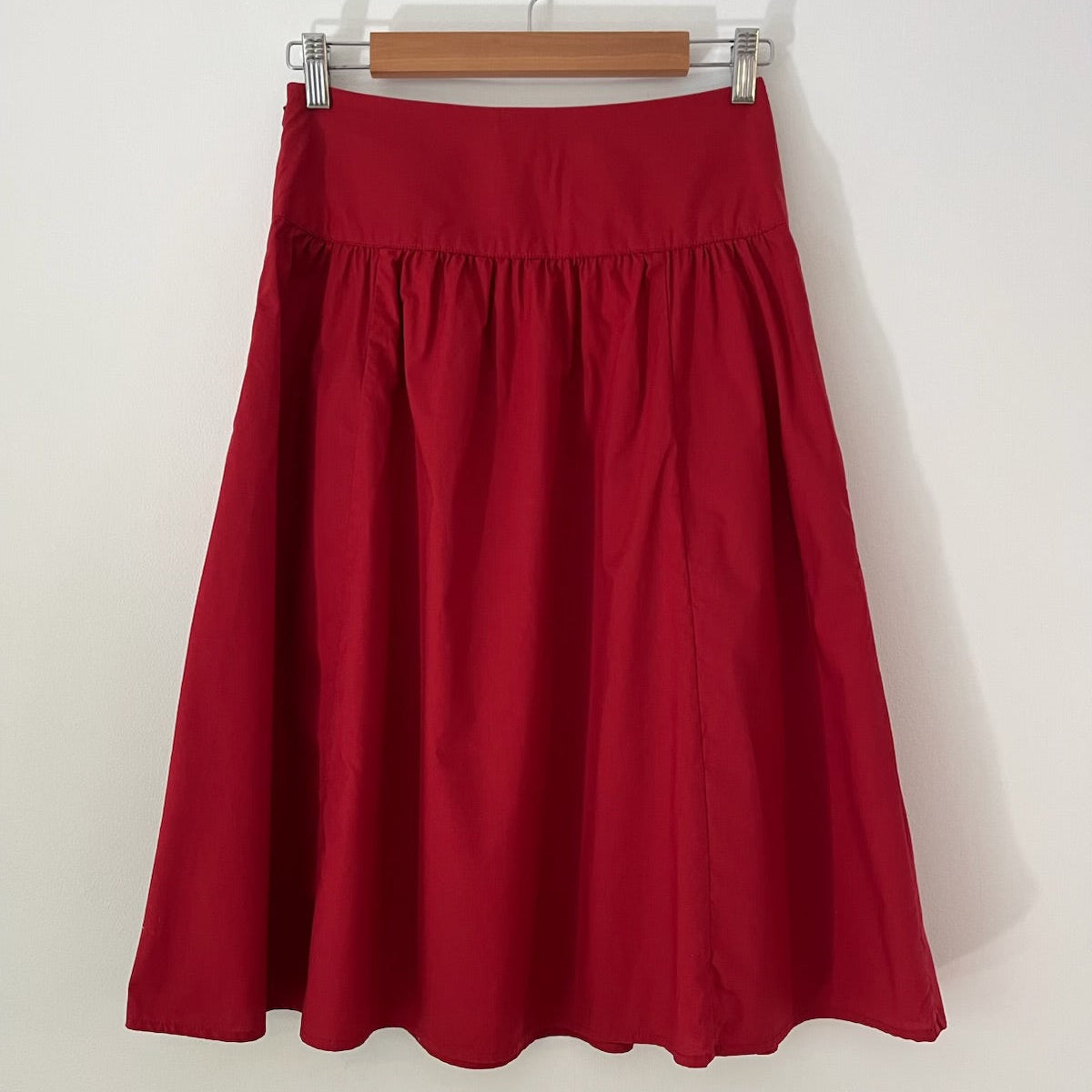 Toast Cotton Skirt in Cardinal Red Size 8.