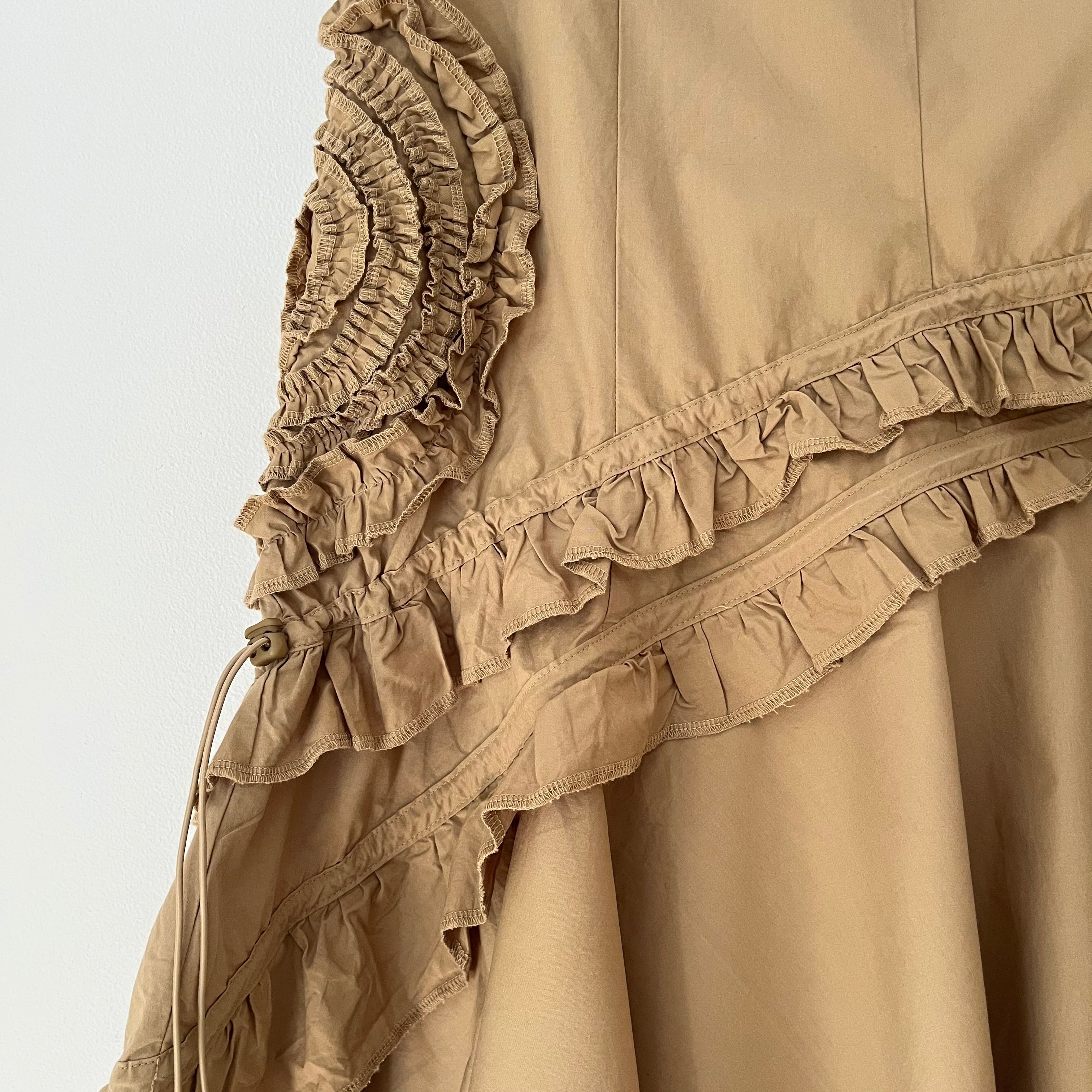 Sculptor BNWT Ruffle Trim Midi Skirt in Beige Size M.