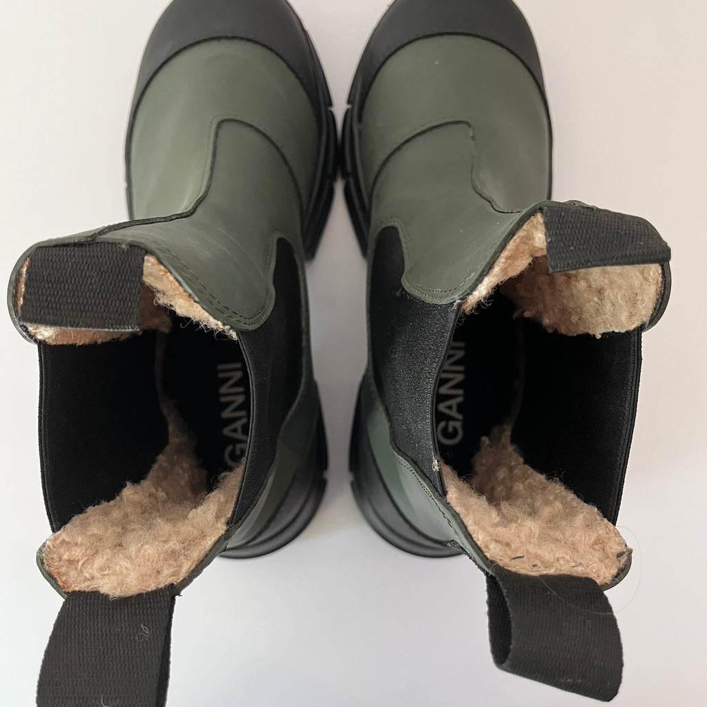 Ganni Faux Fur Lined/Rubber Chelsea Boot In Forest Night Size 37/AU6.